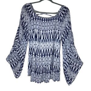 Ali Miles Blue and White Butterfly Sleeve Top